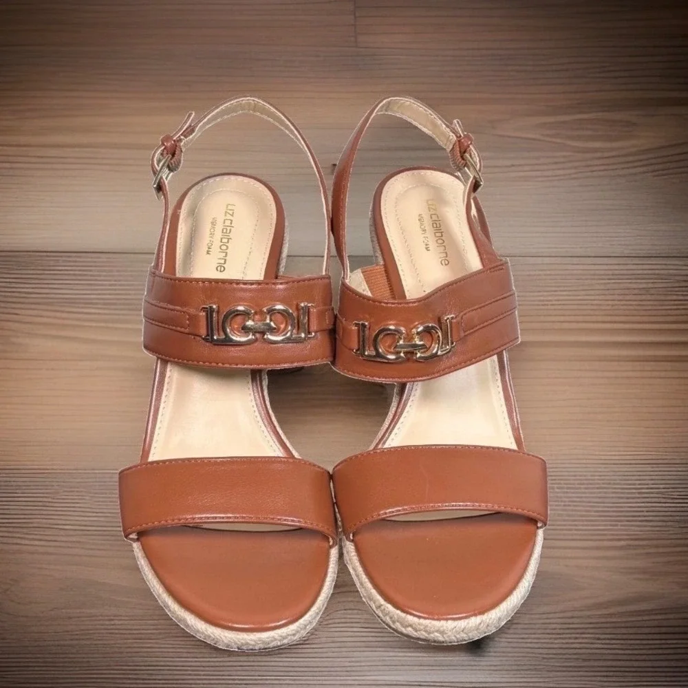Liz Claiborne liz claiborne